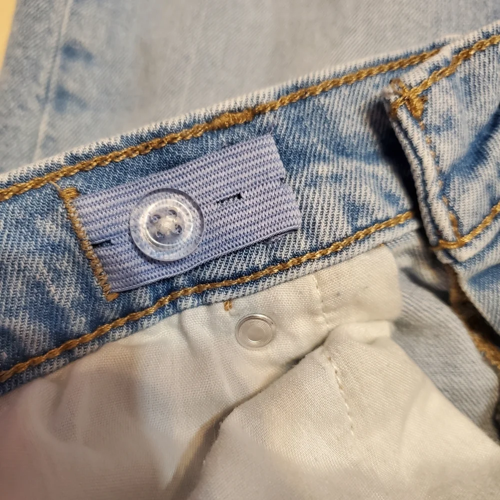 Old Navy Boy's Straight Built In Flex Light Blue Denim Jeans Kids 14 Plus